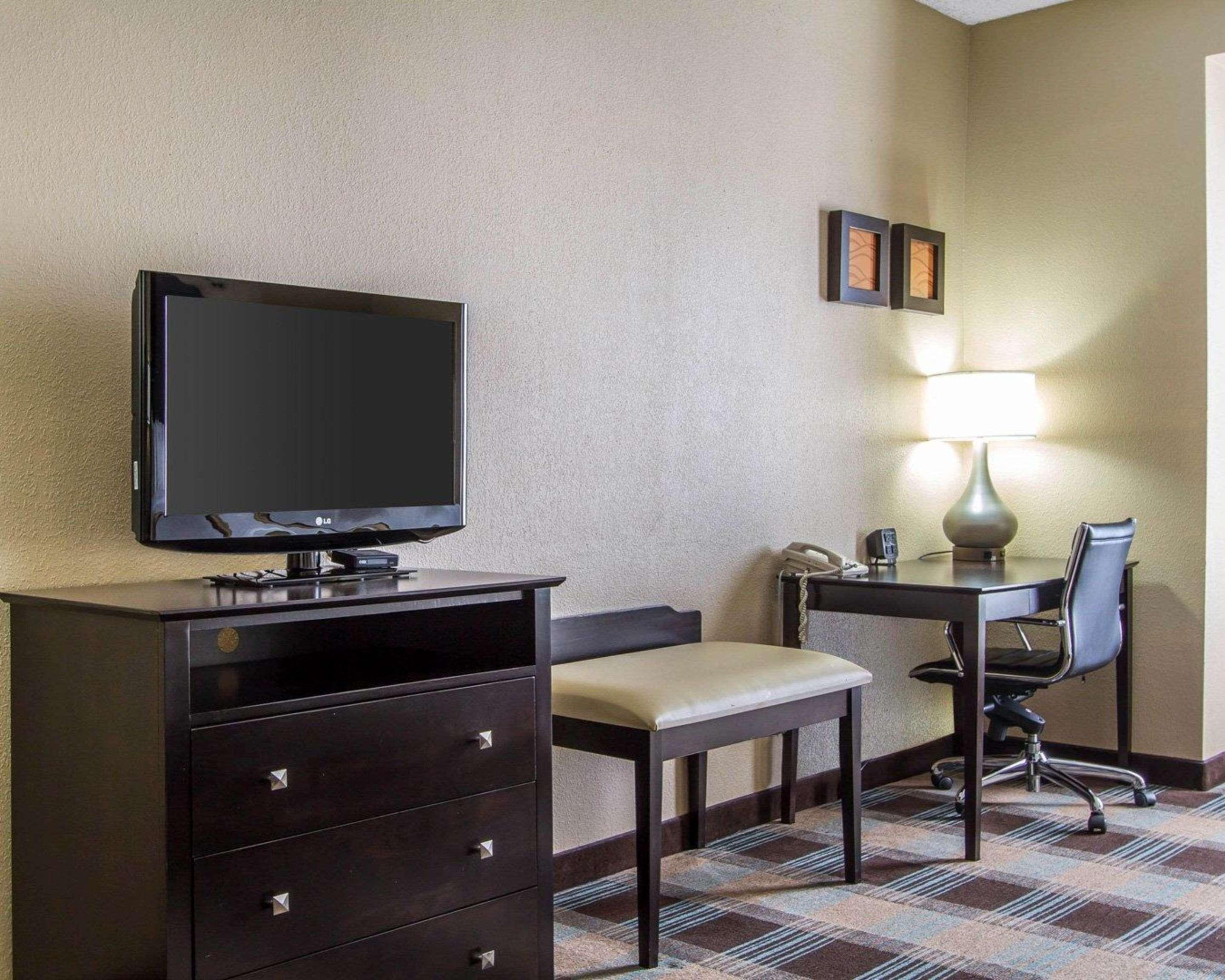 Comfort Suites Airport Kenner Exterior photo