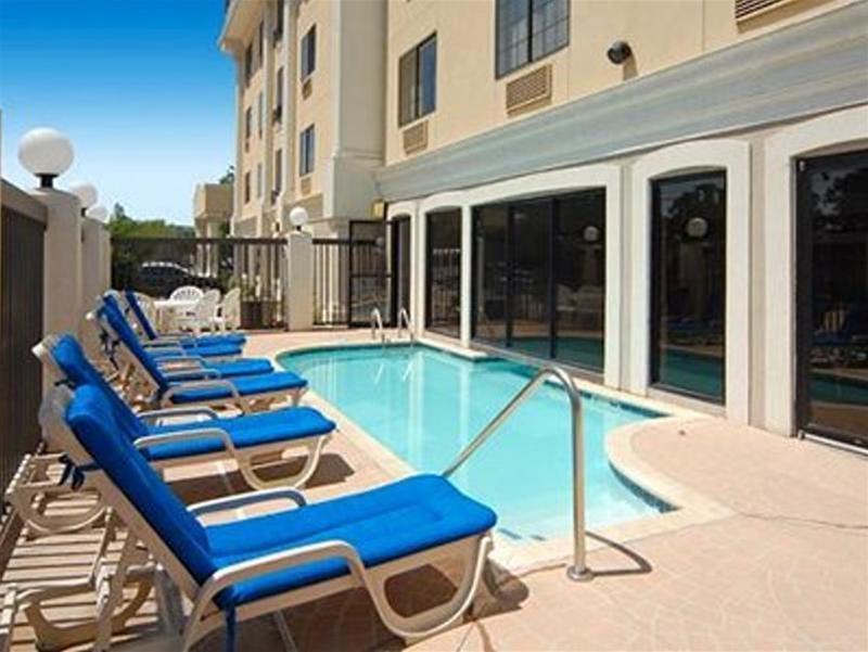 Comfort Suites Airport Kenner Exterior photo
